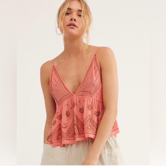 Free People Lost In You Coral Beaded Spaghetti Strap Crop Top NWT SIZE L - Picture 1 of 12